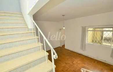 Imagem: A casa possui 5 Dormitórios, 2 Banheiros, 5 Vagas na garagem