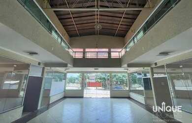 Imagem: O depósito possui 5 Vagas na garagem, 709m² de Área e está