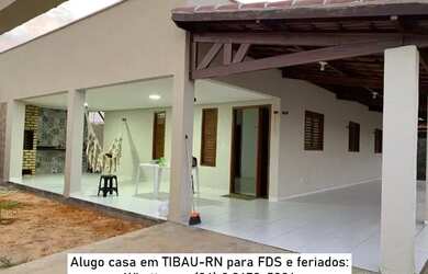 Imagem: A casa possui 3 Dormitórios, 2 Banheiros, 5 Vagas na garagem