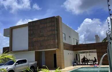 Imagem: A casa possui 5 Dormitórios, 4 Banheiros, 3 Vagas na garagem