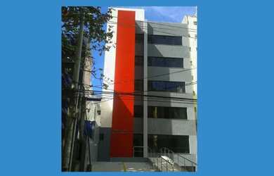 Imagem: O depósito possui 5 Vagas na garagem e 216m² de Área e está