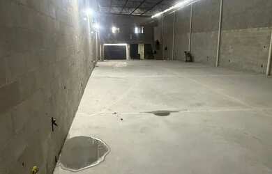 Imagem 2: GALPÃO para aluguel tem 387 metros quadrados em Madureira