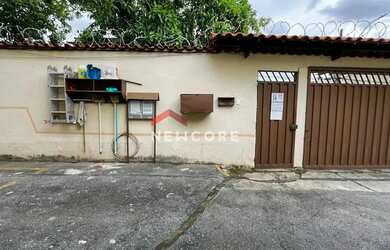 Imagem: A casa possui 2 Dormitórios, 1 Banheiro, 1 Vaga na garagem