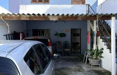 Imagem: A casa possui 3 Dormitórios, 3 Banheiros, 3 Vagas na garagem