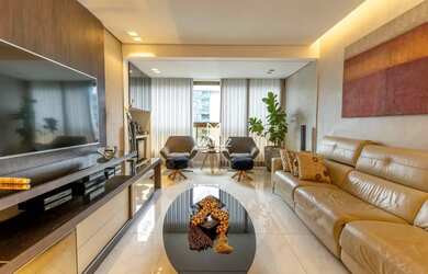 Imagem: O apartamento possui 4 Dormitórios, 3 Banheiros, 154m² de