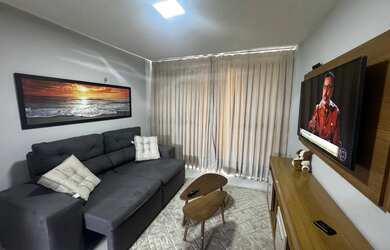 Imagem: O apartamento possui 2 Dormitórios, Acomodam 4 pessoas, 1 Vaga