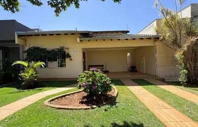 Imagem: A casa em condomínio possui 3 Dormitórios, 2 Banheiros, 150m²