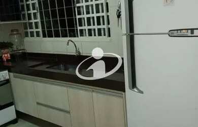 Imagem 4: Venda Casa MARTA HELENA. Piscina, Varanda, 295m² de Áreae5 Banheiros