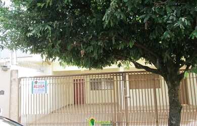 Imagem: A casa possui 2 Dormitórios, 3 Banheiros, 1 Vaga na garagem