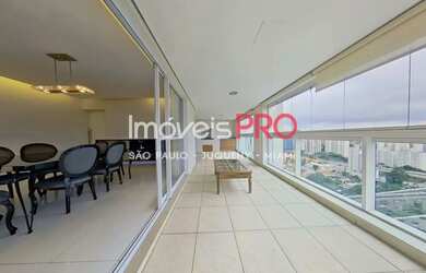 Imagem: O apartamento possui 3 Dormitórios, 5 Banheiros, 3 Vagas na