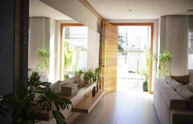 Imagem: A casa possui 3 Dormitórios, 4 Banheiros, 4 Vagas na garagem