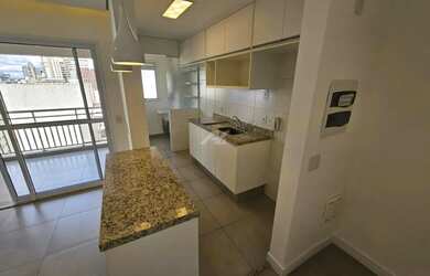 Imagem: O apartamento possui 1 Dormitório, 1 Banheiro, 1 Vaga na garagem