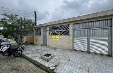 Imagem: A casa possui 2 Dormitórios, 1 Banheiro, 1 Vaga na garagem