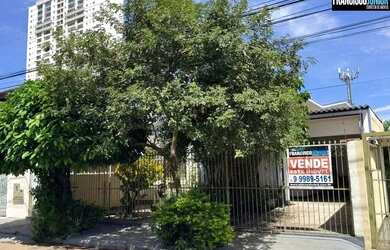 Imagem: A casa possui 3 Dormitórios, 3 Banheiros, 3 Vagas na garagem