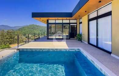 Imagem: Casa para venda com 3 quartos, 580m² - Nogueira - Petrópolis/RJ