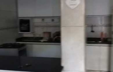 Imagem: A casa possui 2 Dormitórios, 1 Banheiro, 1 Vaga na garagem