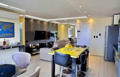 Imagem: O apartamento possui 3 Dormitórios, 2 Banheiros, 2 Vagas na