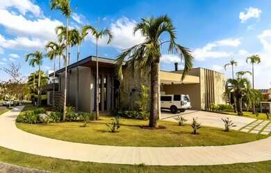 Imagem: A casa em condomínio possui 4 Dormitórios, 5 Banheiros, 4