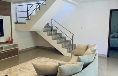 Imagem: A casa em condomínio possui 4 Dormitórios, 3 Banheiros e 280m²