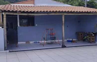 Imagem: A casa possui 5 Dormitórios, 4 Banheiros, 4 Vagas na garagem