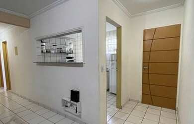 Imagem: O apartamento possui 3 Dormitórios, 1 Banheiro, 1 Vaga na garagem