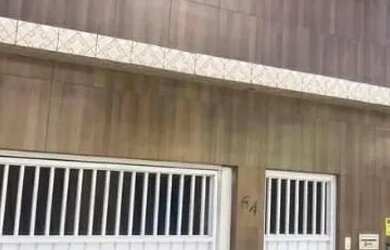 Imagem: A casa possui 3 Dormitórios, 3 Banheiros, 1 Vaga na garagem