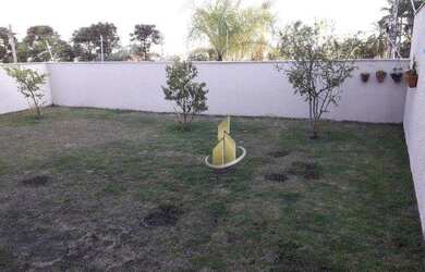 Imagem: A casa em condomínio possui 4 Dormitórios, 3 Banheiros, 3