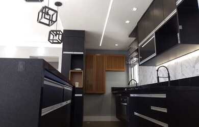 Imagem: O apartamento possui 3 Dormitórios, 2 Banheiros, 2 Vagas na