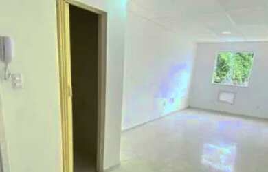 Imagem: O depósito possui 23m² de Área e está localizado em Rocha