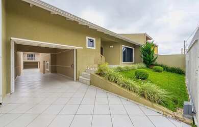 Imagem: A casa possui 5 Dormitórios, 5 Banheiros, 5 Vagas na garagem