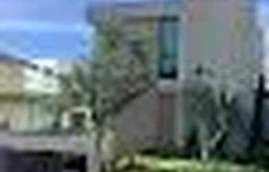 Imagem: A casa em condomínio possui 5 Dormitórios, 3 Banheiros, 3