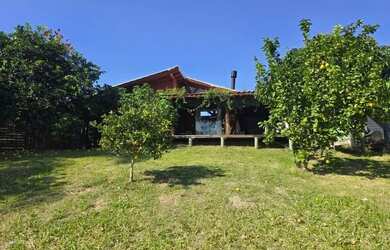Imagem 2: Casa na Ibiraquera - Perto da Lagoa, com Piscina e Terreno Amplo