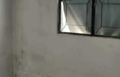 Imagem: A casa possui 2 Dormitórios, 1 Banheiro e está localizado