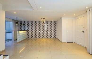 Imagem 1: Triplex em condomínio fechado à venda, 3 quartos (1 suíte) 2 vagas no Bacacheri, Curitiba