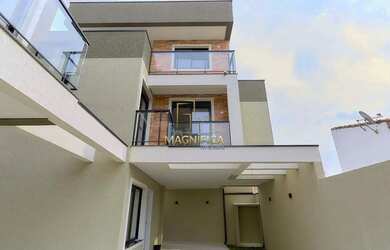 Imagem: A casa em condomínio possui 4 Dormitórios, 4 Banheiros, 2