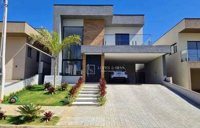 Imagem: A casa em condomínio possui 3 Dormitórios, 4 Banheiros, 4