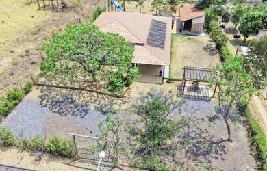 Imagem: A chácara possui 1800m² de Área e está localizado em Bela