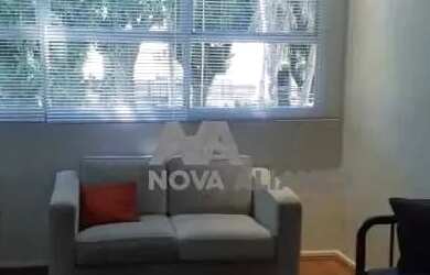 Imagem: O depósito possui 2 Vagas na garagem e 58m² de Área e está