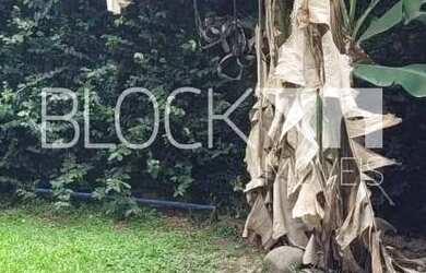 Imagem: A casa possui 5 Dormitórios, 5 Banheiros, 4 Vagas na garagem