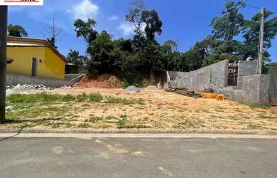 Imagem: O terreno possui 382m² de Área, Imóvel novo e está localizado