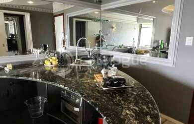 Imagem: O studio possui 1 Dormitório, 2 Banheiros, 1 Vaga na garagem