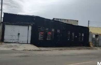 Imagem: O depósito possui 5 Vagas na garagem e 270m² de Área e está