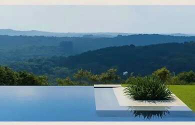 Imagem: O terreno possui 400m² de Área e Imóvel novo e está localizado