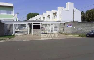 Imagem: A casa em condomínio possui 3 Dormitórios, 2 Banheiros, 2