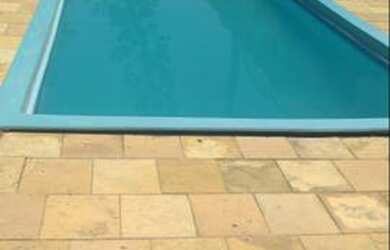 Imagem: A kitnete possui 1 Dormitório, 1 Banheiro, 1 Vaga na garagem