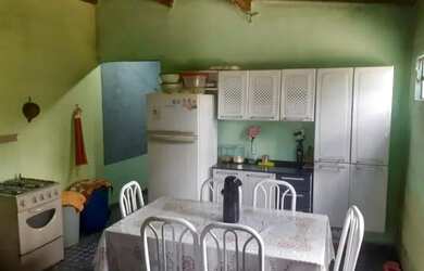 Imagem: A casa possui 2 Dormitórios, 1 Banheiro, 60m² de Área e