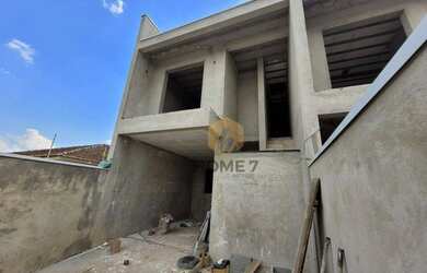 Imagem: A casa possui 2 Dormitórios, 1 Banheiro, 1 Vaga na garagem