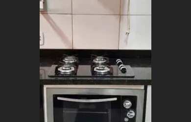 Imagem: A casa possui 2 Dormitórios, 1 Banheiro, 2 Vagas na garagem