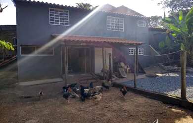 Imagem: A casa em condomínio possui 1 Dormitório, 1 Banheiro, 2 Vagas