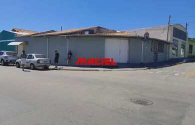 Imagem: A casa à venda possui 3 Dormitórios, 2 Banheiros, 3 Vagas